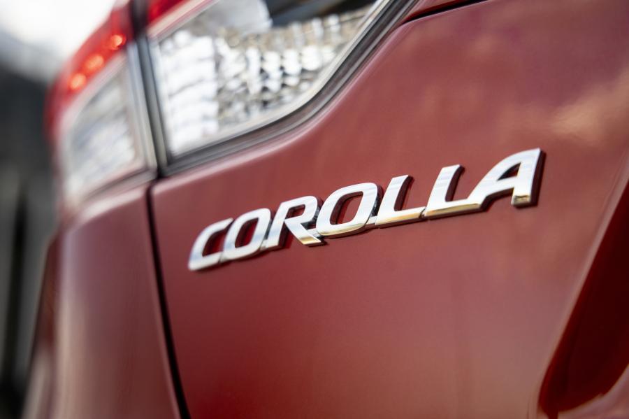 Логотип Toyota Corolla Sedan 2020 года  (ZA) (фото 13 из 40)